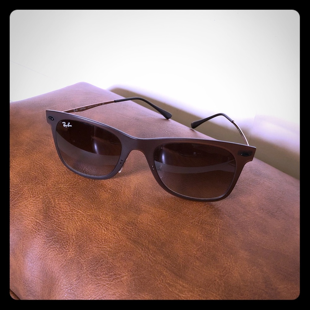 Brown ray ban sunglasses